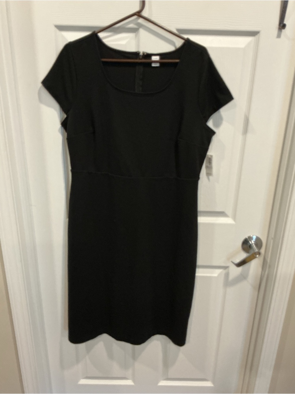 Old Navy Black Scoop Neck Short Sleeve Dress